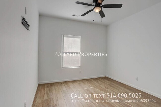 Building Photo - 921 Parkview Dr