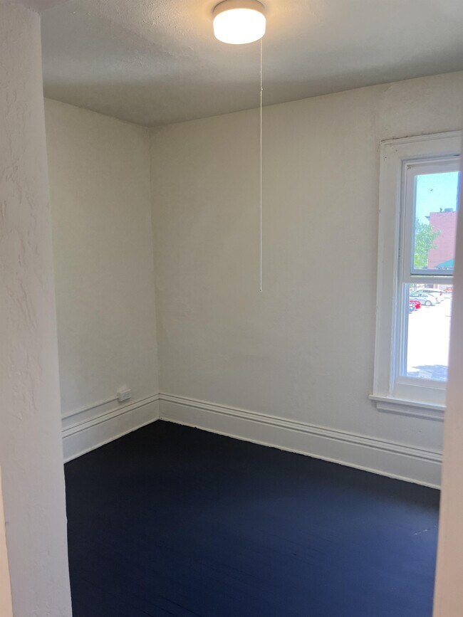 Building Photo - 120 S Blair St