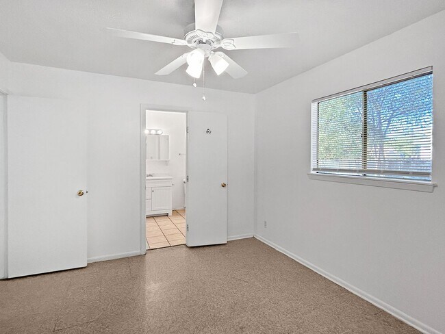 Building Photo - Corner-lot Home / 1.5 Bathroom Home