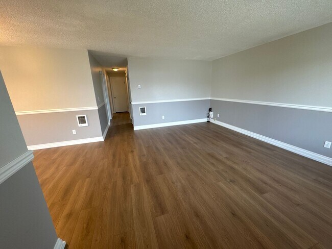 Building Photo - Peaceful Albany Home with Private Yard