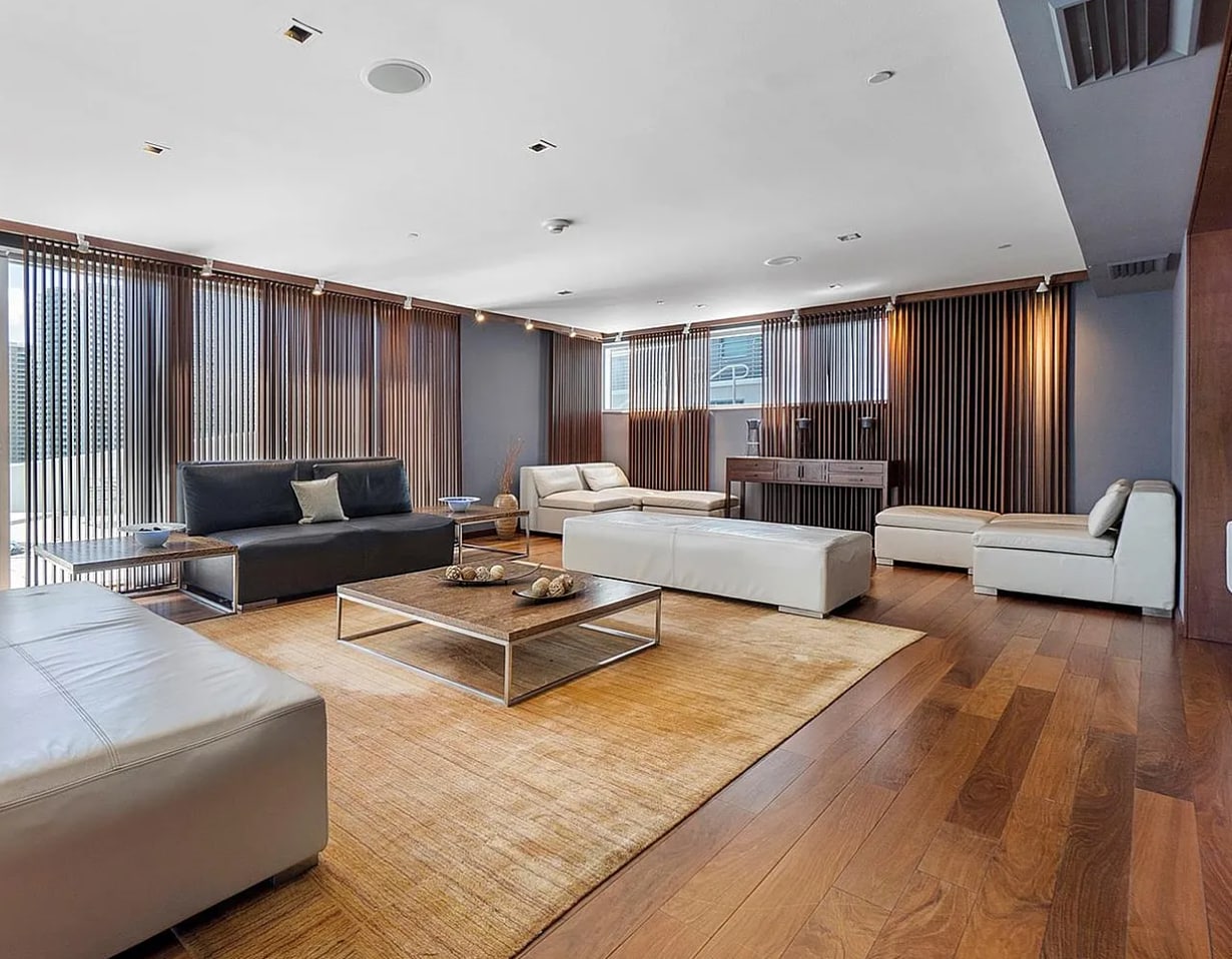 Building Photo - 325 S Biscayne Blvd