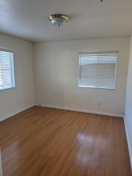 Building Photo - 5752 Tamarisk Way