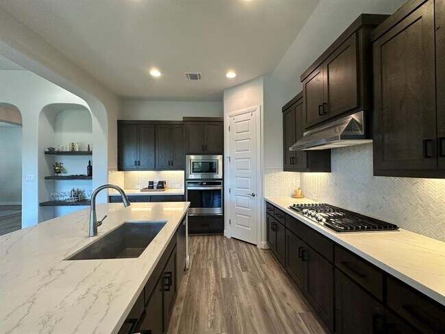 Building Photo - 240 Brentwood Dr