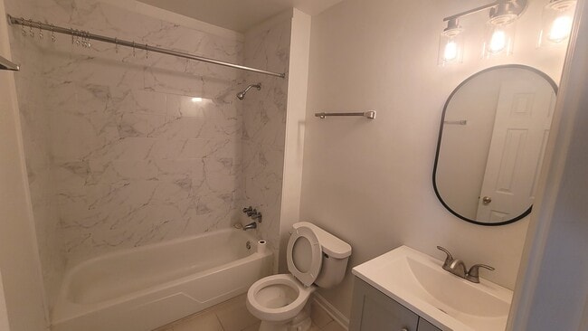 Building Photo - 1603 N Windsor Dr