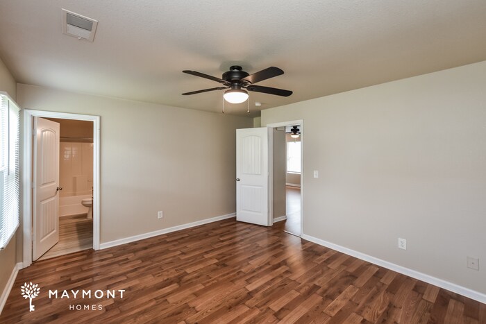 Building Photo - 236 Farmington Dr