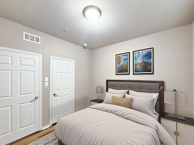 Building Photo - 512 E Hazelwood St