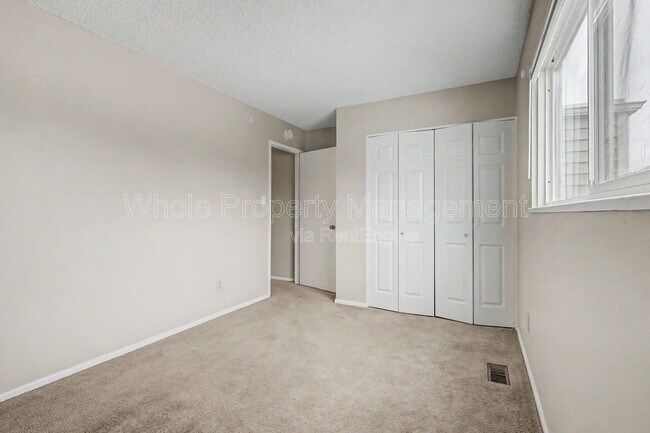 Building Photo - 8705 Santa Fe Dr