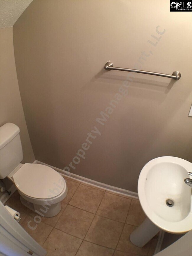 Building Photo - 541 Summit Terrace Ct