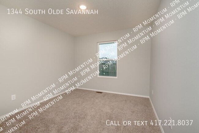 Building Photo - 1344 S Olde Savannah Ave