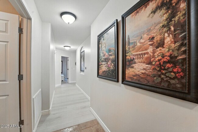 Building Photo - 5350 E Deer Valley Dr