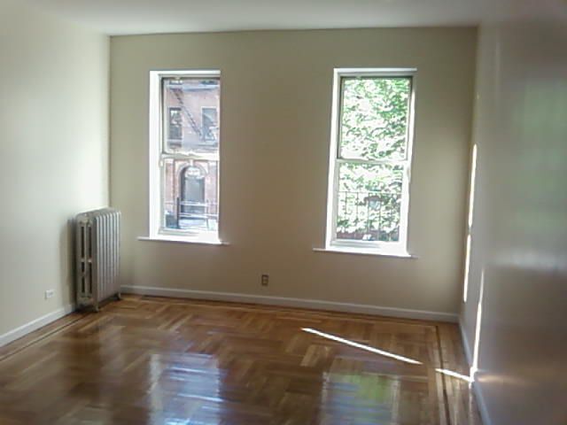 Primary Photo - 160 Vermilyea Ave