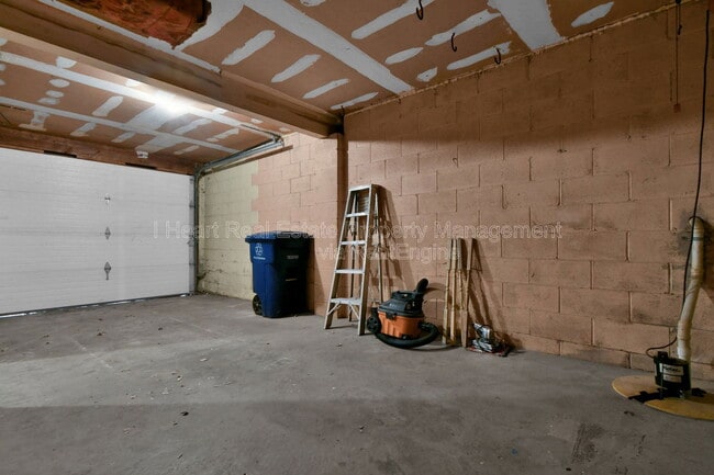 Building Photo - 4006 Elkton St