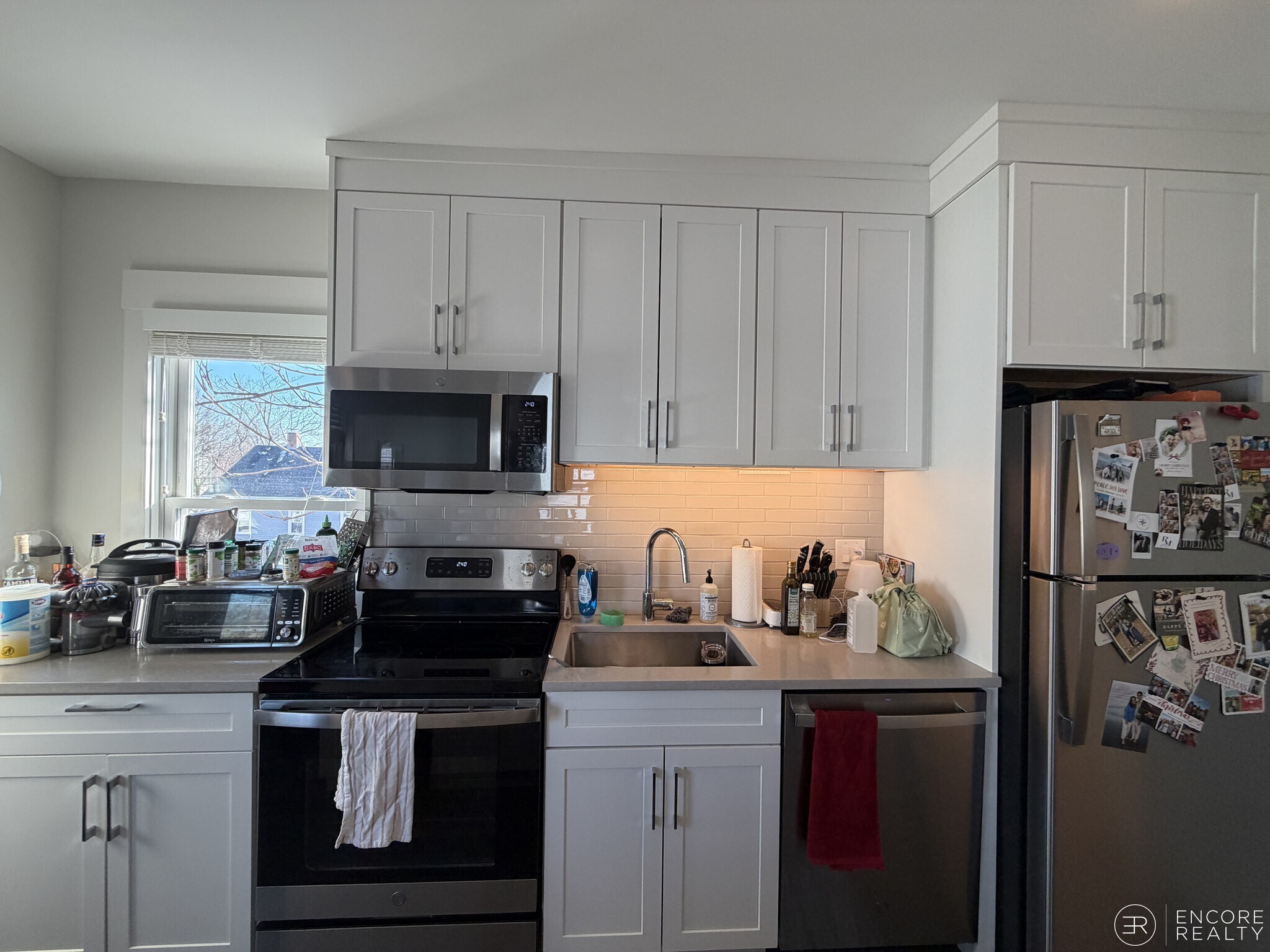 Building Photo - 208-210 Banks St. Unit 3