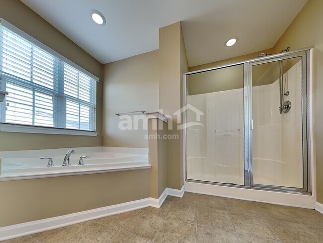 Building Photo - 1404 Manley Ct