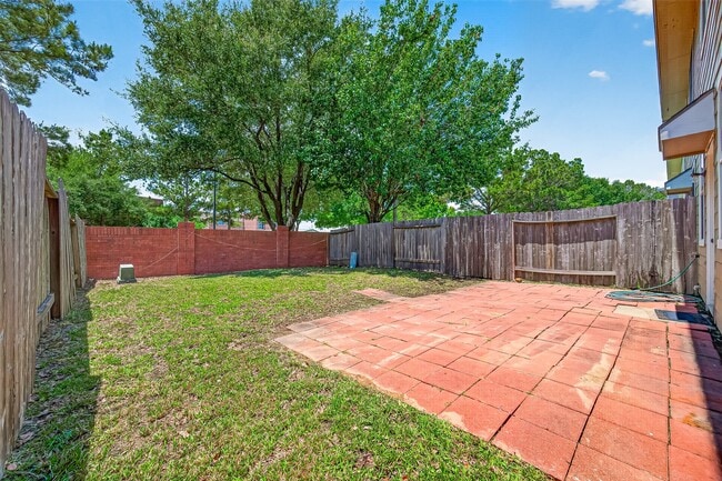 Building Photo - 5626 Claybeck Ln