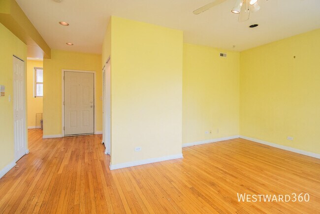 Building Photo - 8158 S Drexel Ave