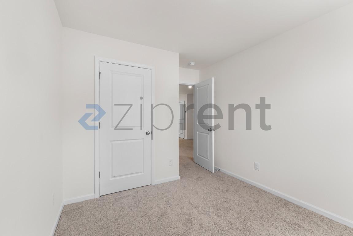 Building Photo - 1926 Tranquility Cir