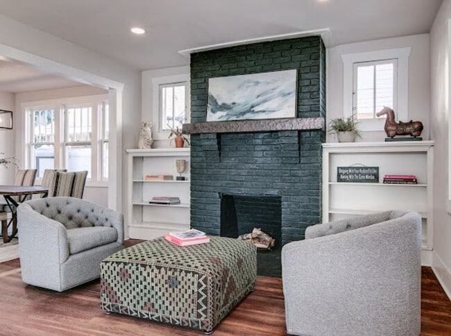 Primary Photo - FULLY UPDATED - 4Bedroom on the Arkansas Side