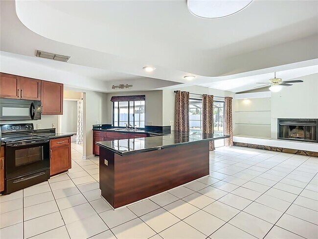 Building Photo - 1623 Carter Oaks Dr