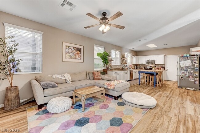 Building Photo - 10617 Austin Bluffs Way