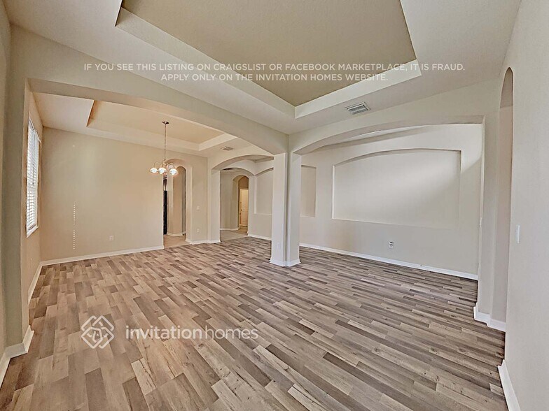 Building Photo - 17421 New Cross Cir