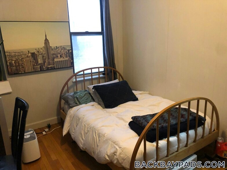 Building Photo - 384 Commonwealth Ave