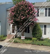Building Photo - 522 Finley St