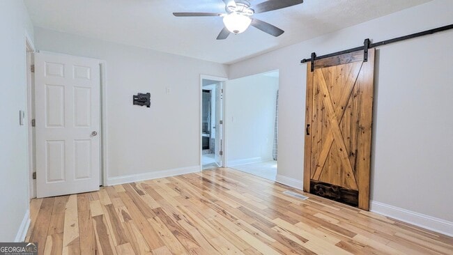 Building Photo - 2510 Cove Rd