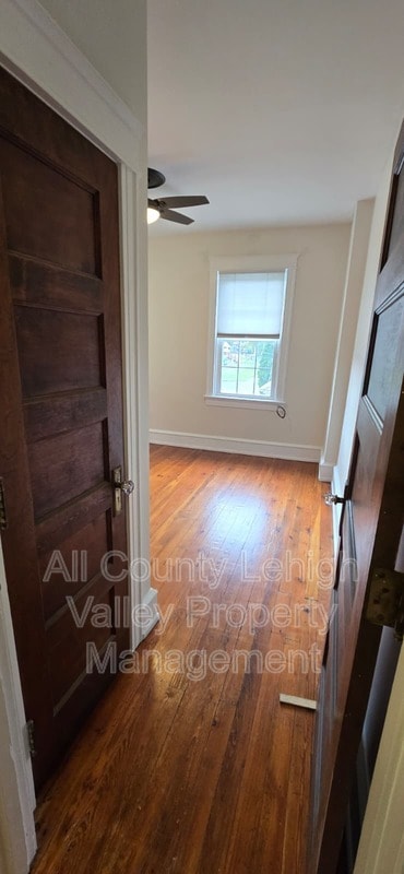 Building Photo - 627 16th Ave