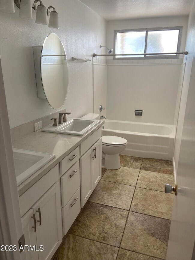 Building Photo - 8637 E El Charro Ln