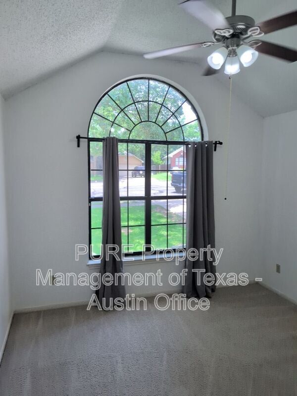 Building Photo - 15705 Monona Cove