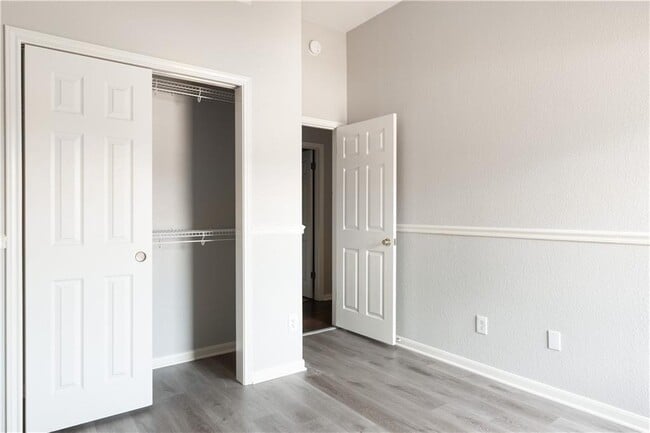 Building Photo - 1517 Hollyhock Ct
