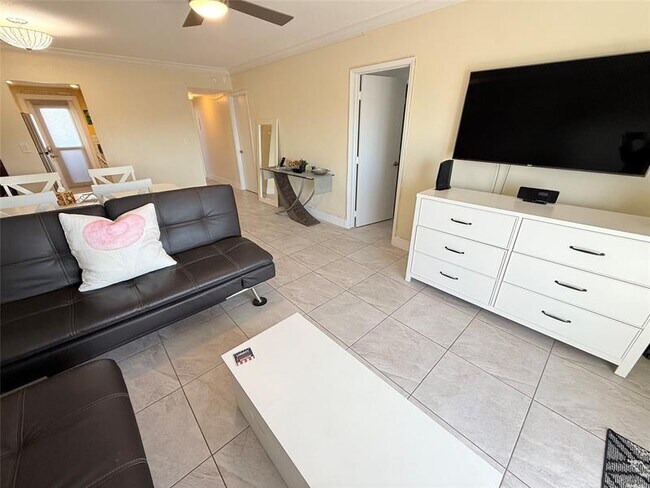 Building Photo - 3201 NE 14th Street Causeway