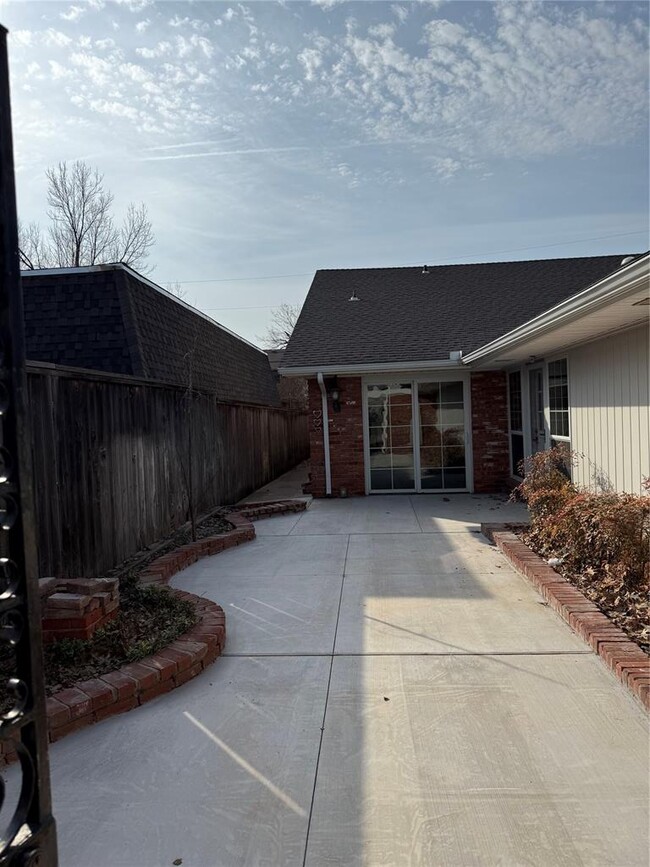 Building Photo - 2520 NW 62nd St