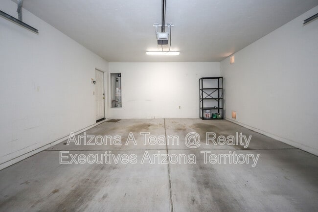 Building Photo - 3760 N Bay Horse Loop