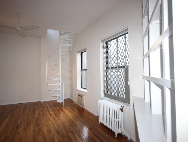 Building Photo - 605 W 112th St