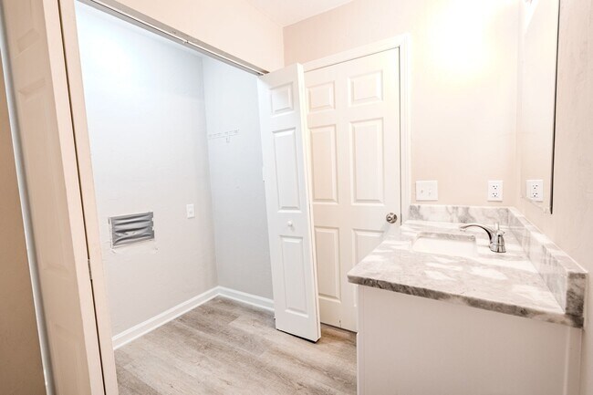 Building Photo - Brand New 2x1! Fully Renovated throughout!...