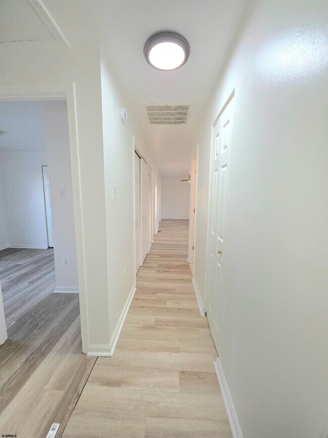 Building Photo - 1804 McKinley Ave