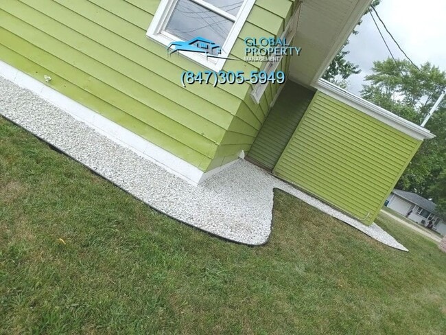 Building Photo - 3 BEDROOM HOME FOR RENT KANKAKEE, IL