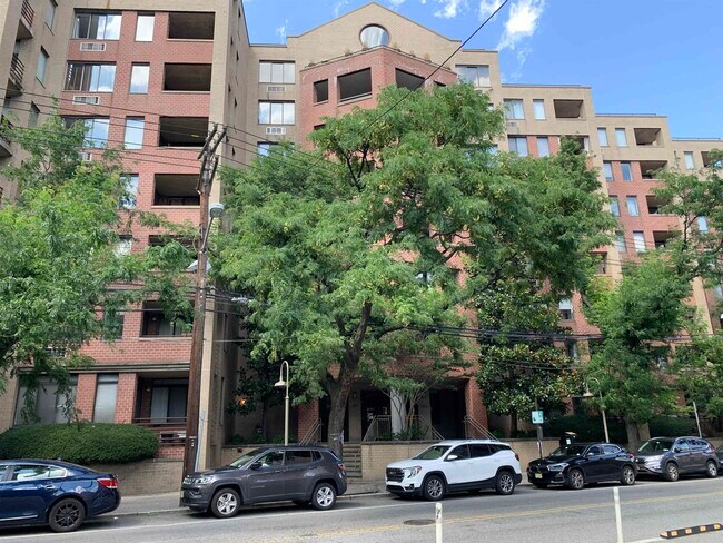 Primary Photo - 300 Newark St.