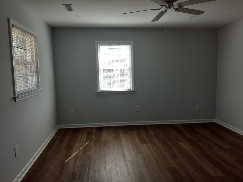 primary bedroom - 200 Adair St
