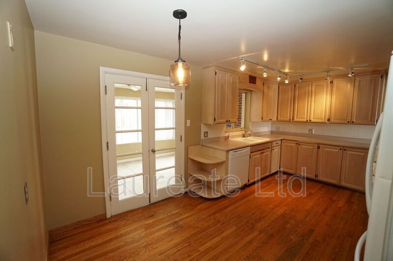 Building Photo - 1155 Eudora St