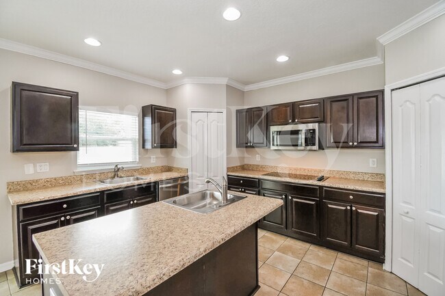 Building Photo - 10286 Magnolia Hills Dr