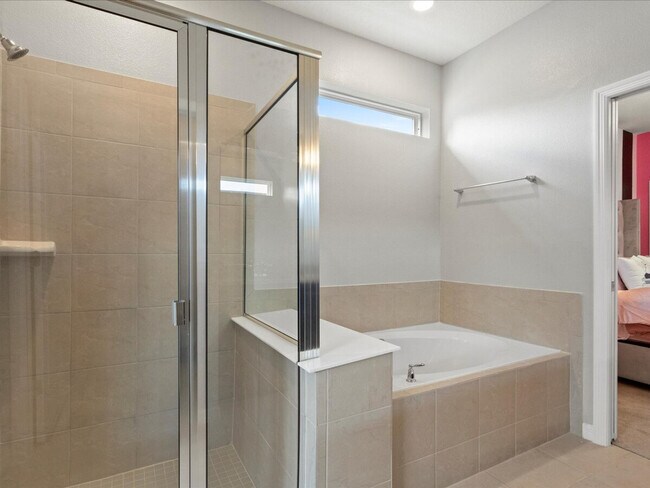 Building Photo - 2221 Lelani Cir