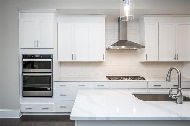 Building Photo - 6655 Sterling Dr