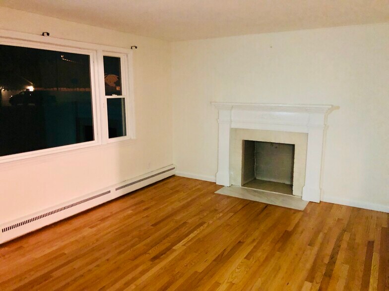 Building Photo - 27 Campbell Dr