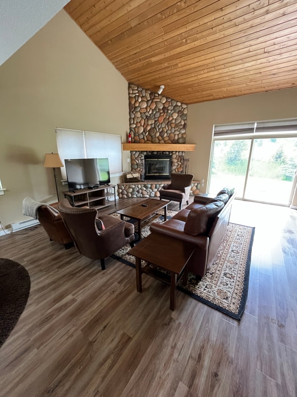 Building Photo - 441 Firelight Dr
