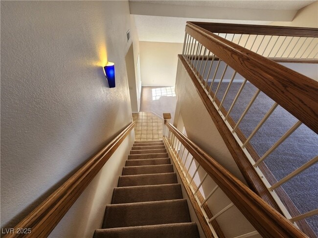 Building Photo - 25 Jensen Dr