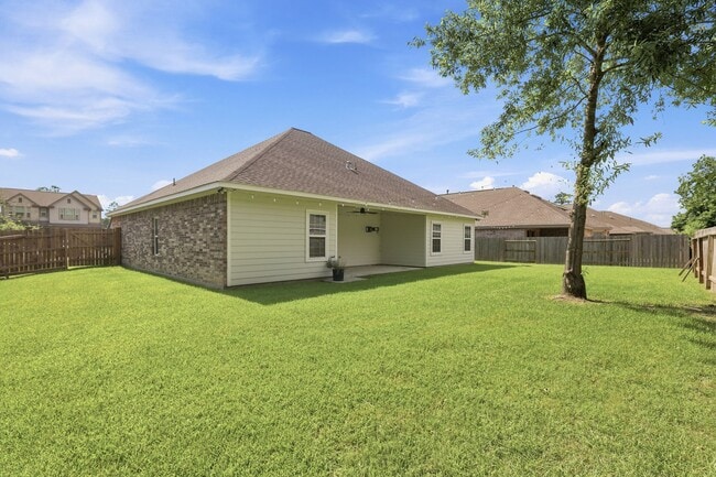 Building Photo - 15914 Tug Ct