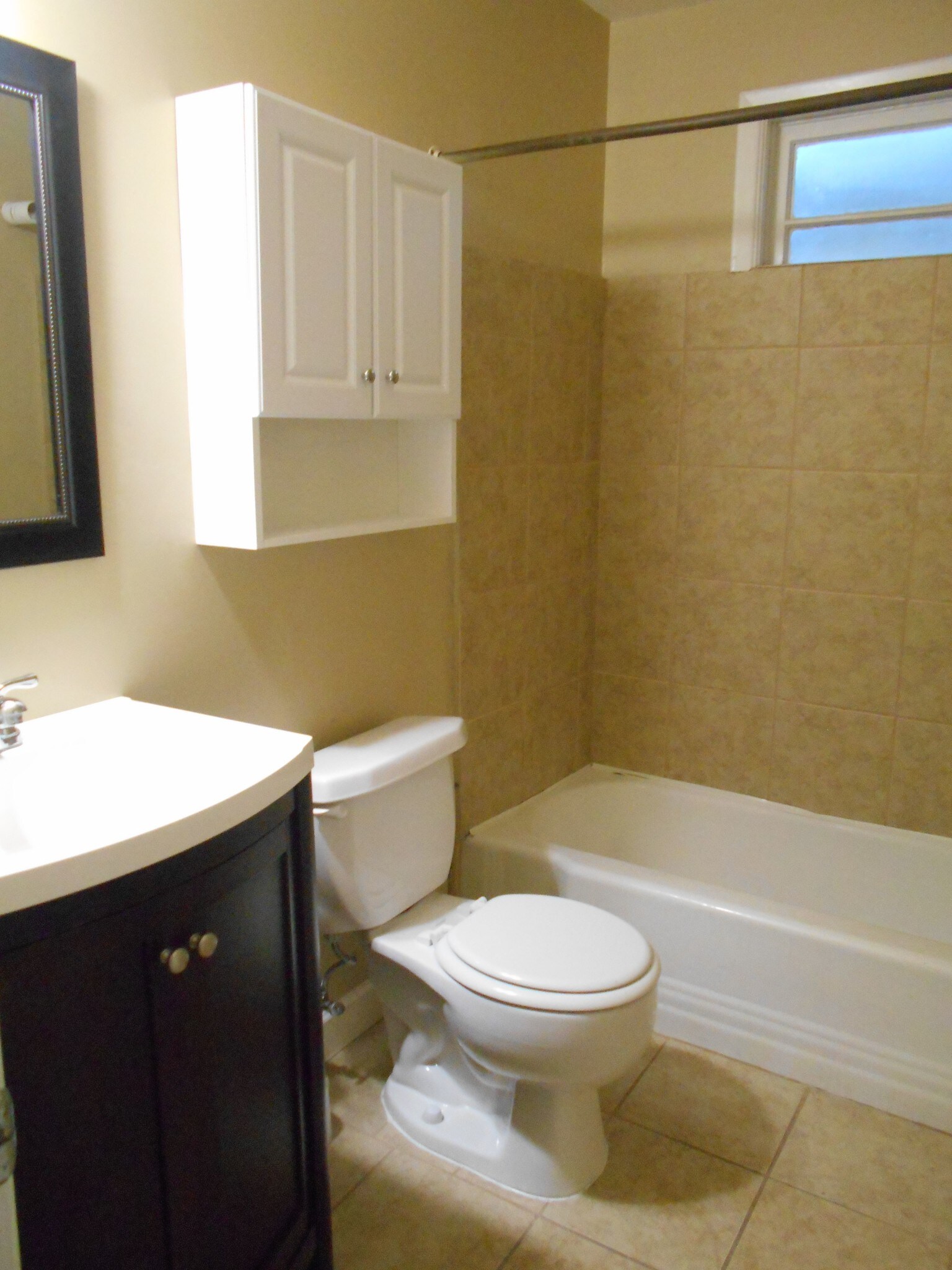Building Photo - 1728 E Avalon Cir